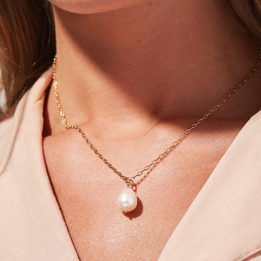 18K Gold Plated Stainless Steel Freshwater White Pearl Pendant Necklace